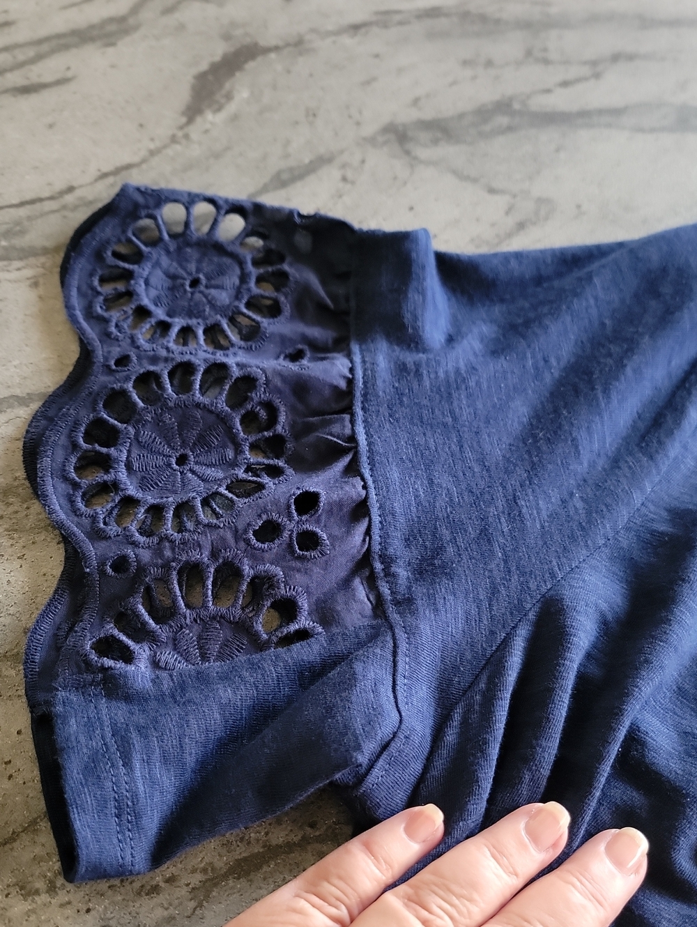 SONOMA Short Sleeve Embroidered Sleeve Top Navy Blue Size XL NWT - Picture 9 of 9